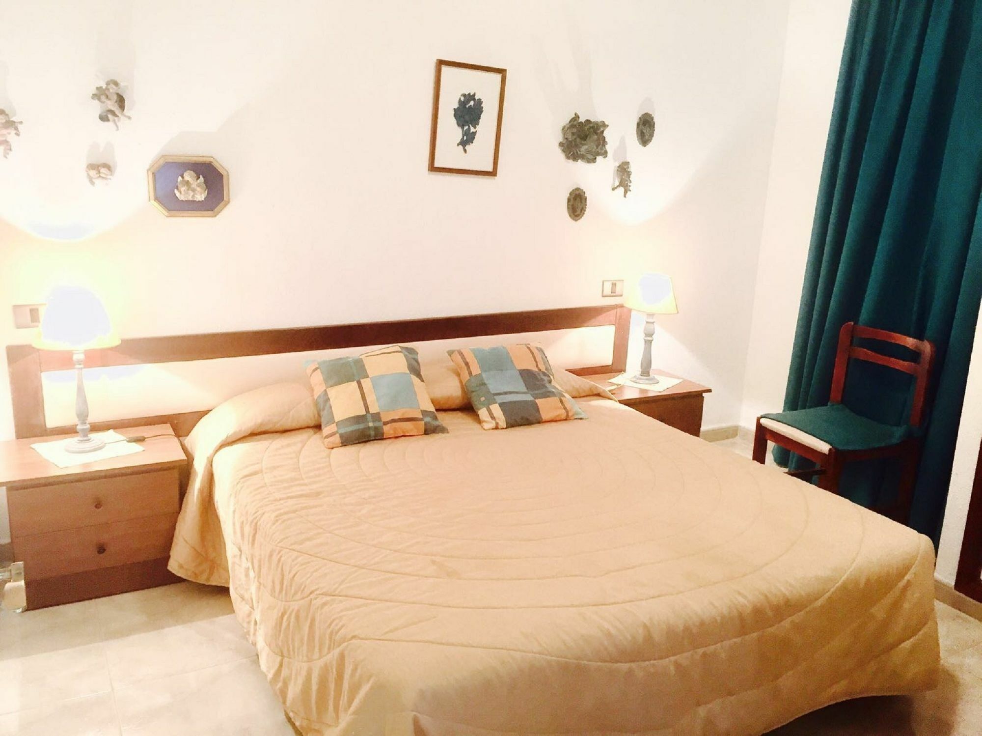 Apartamento Apartamerica Con Jardin 阿德耶 外观 照片
